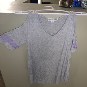 Open shoulder T shirt